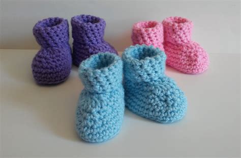 As a result, i spent a lot of time browsing. Easy Newborn Baby Booties Crochet Pattern - OkieGirlBling ...
