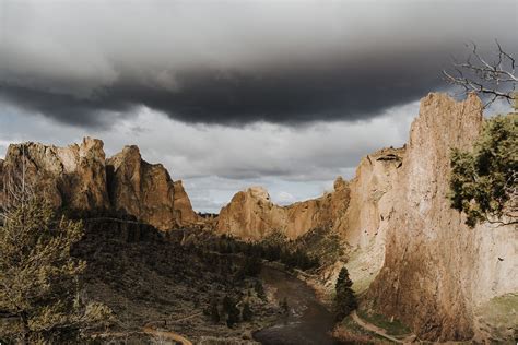 Oregon, smith rock state park directions: Smith Rock State Park Elopement | Bend Oregon | Holly+Cory ...