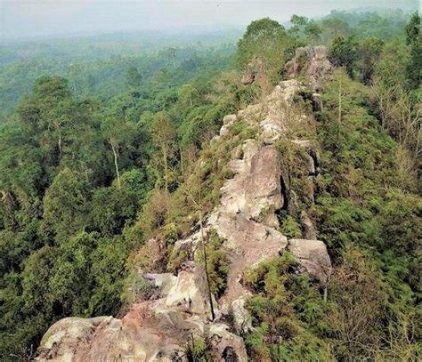 Menyusuri Batu Dinding, ‘AlaAla Tembok China’ di Kalimantan Timur