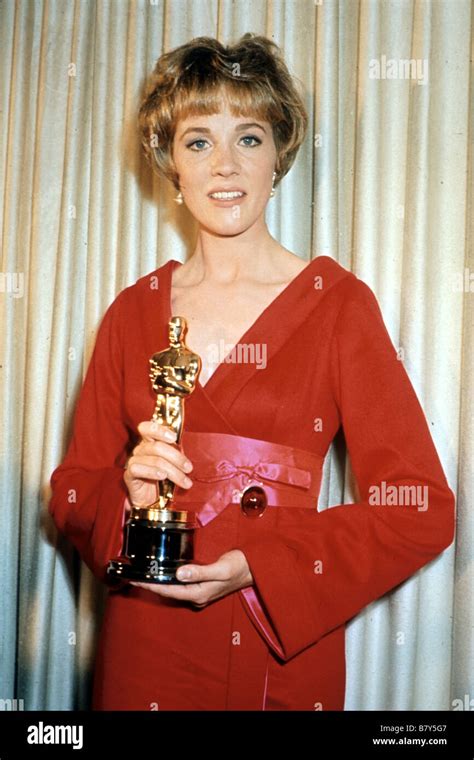 Julie Andrews Cérémonie Des Oscars 1965 Meilleure Actrice Dans Un