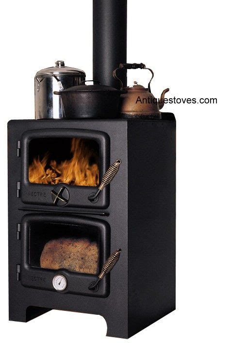 Keeping your home cozy and warm while saving you cash throughout those chilly winter months makes your wood burning stove an important part of your home's function and style. Woodburning cook stove | Wood stove, Wood stove cooking ...