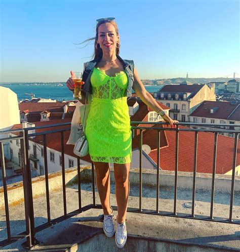 Joana amaral dias denuncia famoso. Perfil e fotos de Joana Amaral Dias - Boas.pt ...