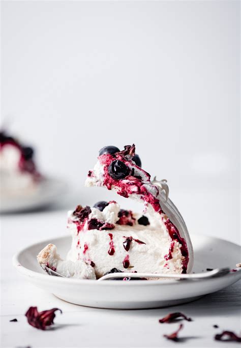 Cherry chocolate pavlova is a meringue dessert that's made of crispy on the outside and soft and fluffy as a cloud inside meringue disk, which is then topped with whipped cream and cherry sauce. Pavlova With Meringue Powder : Vegan pink aquafaba pavlova ...