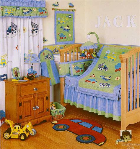 Como decorar una mesa de fiesta para niños en navidad ¡esta noche hay fiesta!, y los niños tienen que disfrutar del momento al máximo, os traemos una mesa decorada especialmente para niños que nos ha gustado mucho, para que sigan moviéndose, riendo, jugando y revolviéndolo todo. Decoración para cuarto de niños ~ cositasconmesh