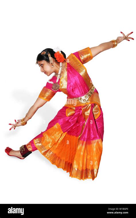 Details 200 Classical Dance Background Images Abzlocal Mx