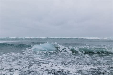 Jökulsárlón Glacier Lagoon Del Colaborador De Stocksy Leah Flores