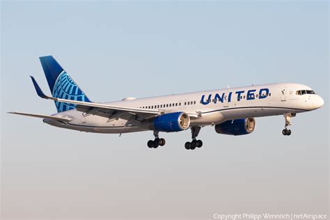 United Airlines Boeing 757 224 N12109 Photo 562002 • Netairspace