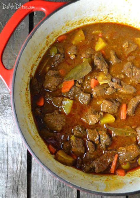 Green bell pepper, cilantro (or culantro if you can find it!) and onion. Carne Guisada (Puerto Rican Beef Stew) | Recipe | Puerto rican beef stew, Stew recipes, Mexican ...
