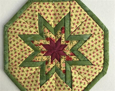 Amish Quilted Folded Star Potholder Amish Quilts Etsy Hot Pads