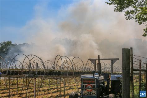 Nederweert24 is de meest populaire nieuwssite van nederweert en omgeving. Grote brand aardbeienveld Booldersdijk Nederweert - Meijel24
