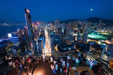 6 X De Beste Rooftop Bars In Hong Kong Voor Cocktails Met Een Skyline View Ihv Magazine