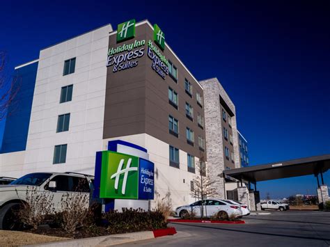 Reception operates 24/7 and the friendly staff can recommend places to visit and provide other tourist information. Holiday Inn Express & Suites OKC Airport