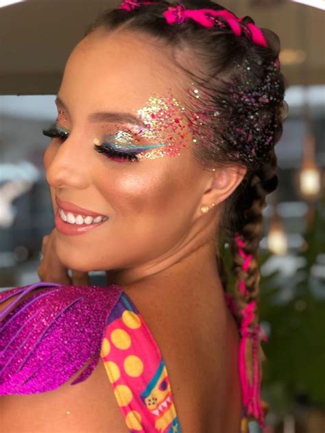 15 Ideias De Maquiagem Com Glitter Para O Carnaval 2020 Festival