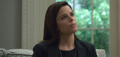Neve Campbell Aus House Of Cards In Actionfilm Skyscraper Neben Dwayne