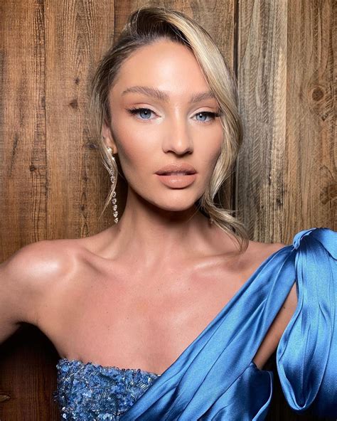 Candice Swanepoel At Vanity Fair Oscar Afterparty 2020