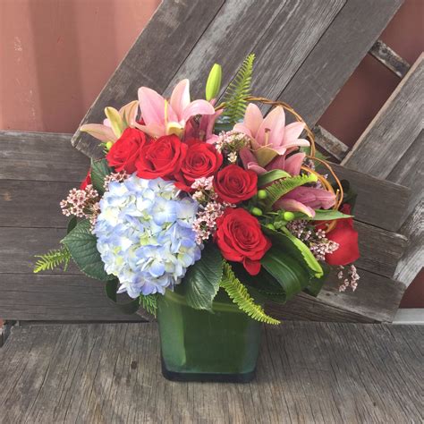 Flower arrangements make the perfect gift for many occasions, but often they come with a hefty price attached. Beautiful Best Place to Buy Flowers Online - Beautiful ...