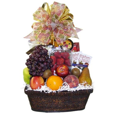 When finding the right words of comfort, a gourmet gift basket is a great alternative to a card or fresh flowers. Bountiful Harvest Fruit Basket | Gourmet Food Gift Baskets ...