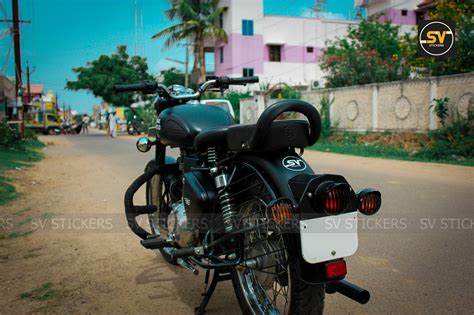 Royal enfield classic 350 cc 2018 overview price specifications features black review royal enfield. Royal Enfield Classic 350 Stealth Black Edition by SV ...