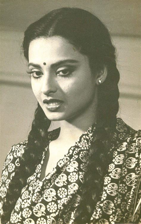 Happy Birthday Rekha Here Are Some Rare Snaps Of The Bollywood Diva