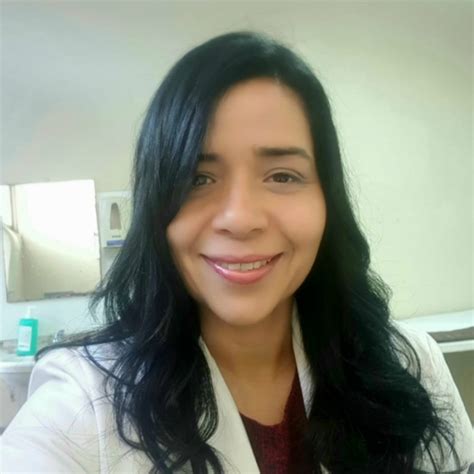 Dra Alexandra Reyes Guerrero Opiniones Médico Broncopulmonar La