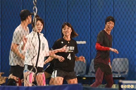 We did not find results for: （獨家直擊）江宏傑頭冒綠光 《全明星運動會》紅隊練習狀況曝光 - 自由娛樂