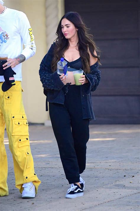 Megan Fox Looks Casual Yet Stunning While Heading Out For A Romantic