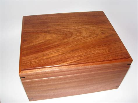 Large Fine Handcrafted Wooden Keepsake Box With Mahogany Brazilian