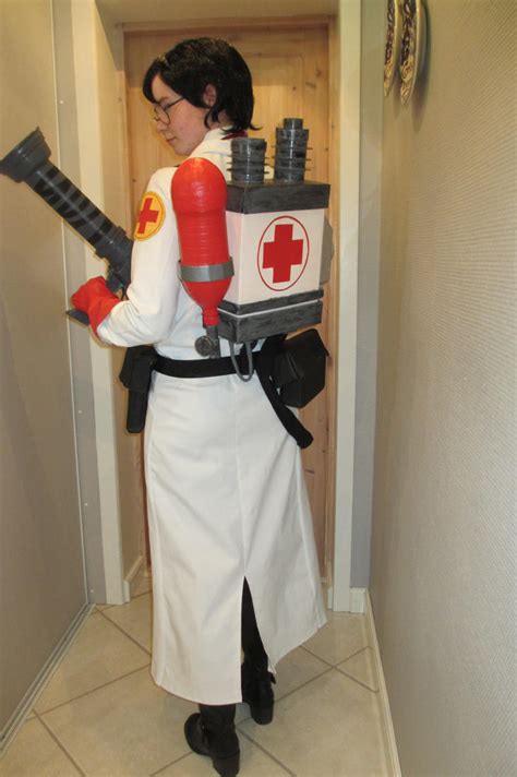 Red Medic Cosplay 2 By Gingerwithhat On Deviantart