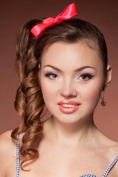 Top 10 Photo Of Curly Ponytail Hairstyles Floyd Donaldson Journal