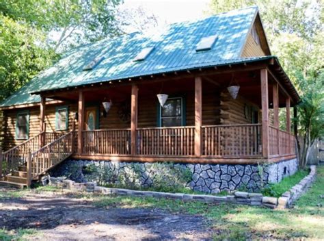 Gable log homes has perfected its log profiles over the past 30 years of experience in producing, building and observing the performance of different log. 7 Of The Best Log Cabin Rentals In South Carolina Listed ...
