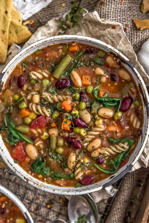 #wholefoodplantbased #vegan #oilfree #glutenfree #plantbased #foodphotography | monkeyandmekitchenadventures.com. Healthy Minestrone Soup - Monkey and Me Kitchen Adventures ...