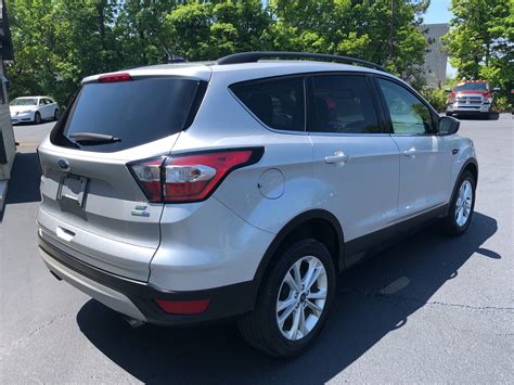 Pre-Owned 2018 FORD ESCAPE SE AWD 4 DOOR SPORT UTILITY