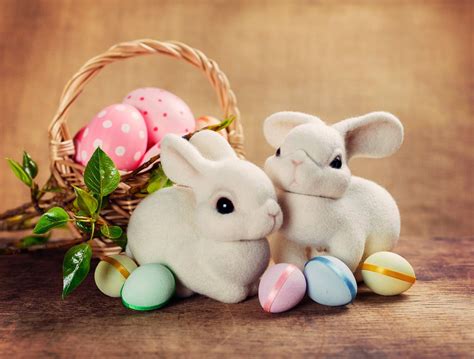 21 Easter Eggs With Rabbit Wallpapers Wallpaperboat