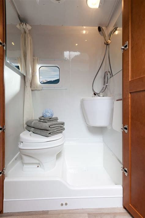 Rv Wet Bath Perfect For A Tiny House Small Homes Camper Bathroom