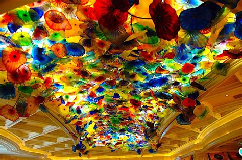 Dale Chihuly S Bellagio Ceiling Those Are Individual Blown Glass Flowers Layered And Backlit