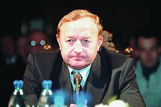 Końcówka o dr ratajczaku jest znakomita. Biografia: Stanisław Michalkiewicz