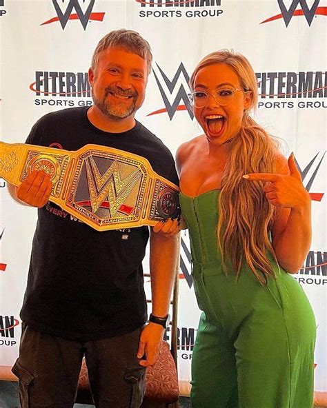 Photo Wwe Superstar Liv Morgan Has Hilarious Gestures To Fans Wearing