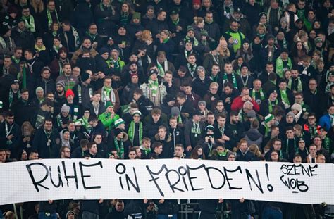 Vor Der Partie Gegen Vfl Wolfsburg Fußball „ist Zweitrangig“ Tod