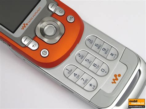 Sony Ericsson W550 Pictures Official Photos