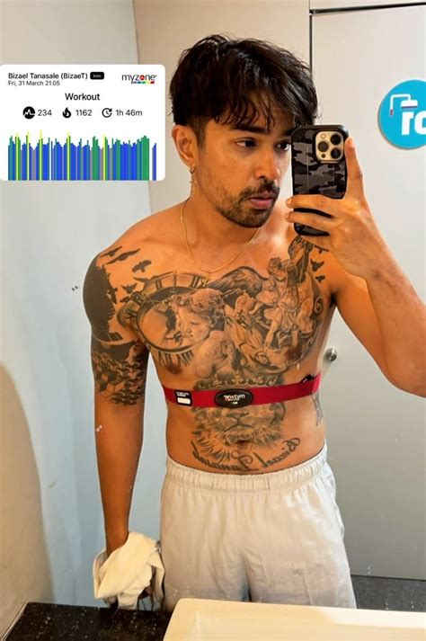 mrvvip on twitter bizael tanasale shirtless mirror selfie selebwatch