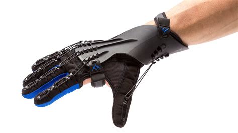 This Wearable Robotic Hand Can Rehabilitate Stroke Victims