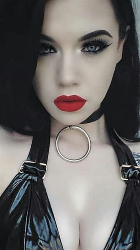 Pin By Scott Rine On Face Time Hot Goth Girls Gothic Fashion Goth
