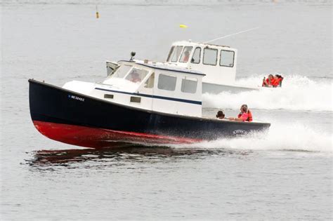 Boothbay Harbor Lobster Boat Races Draw 34 Boats Boothbay Register