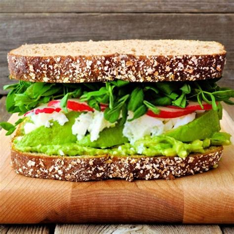 Anda dapat menurunkan kalori di sandwich anda dengan menggunakan irisan tipis, menyebarkan lapisan tipis selai kacang, menggunakan roti yang. 10 Sarapan Pagi Mudah & Sihat Bawah 400 Kalori - June 2020 ...