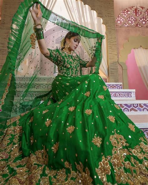 pin by ♡𝕾𝖎𝖒𝖗𝖆𝖓 𝖐𝖍𝖆𝖓♡ on ️ǟʏɛʐǟ ӄɦǟռ ️ indian bridal wear pakistani fashion party wear