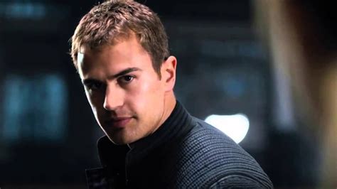 Tris & Four [Divergent] - Who am I living for? - YouTube