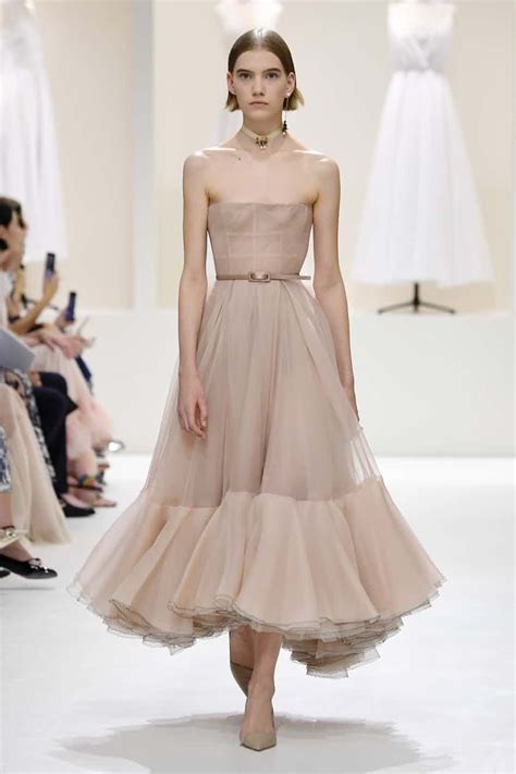 Form Fitting Strapless Dresses In Chiffon And Crepe At Dior Haute