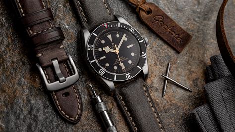 Straps Prints And Tools T Ideas For Watch Enthusiasts Chrono24 Magazine