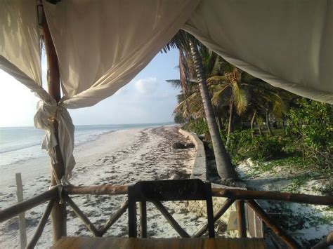 Massage Parlor Zanzibar Beach Zanzibar Zanzibar Beaches Travel Sights