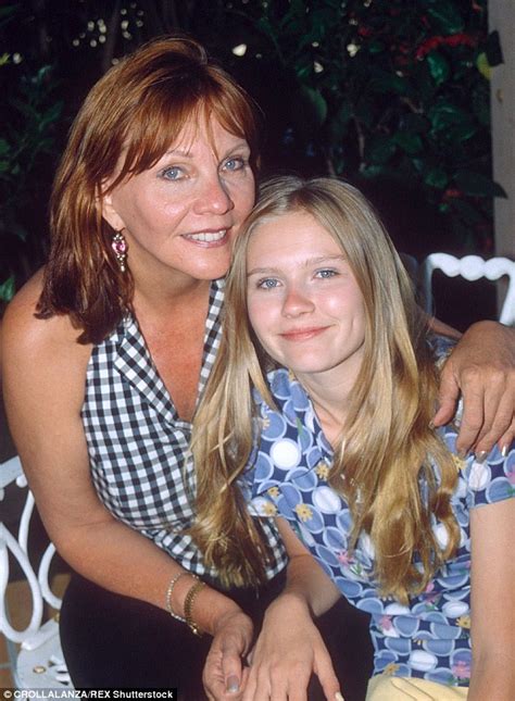 Kirsten dunst unofficial fan page. Kirsten Dunst praises mother Inez Rupprecht for giving her ...